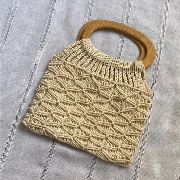 Handcrafted Cream Macramé Handbag - Picture 12 of 12